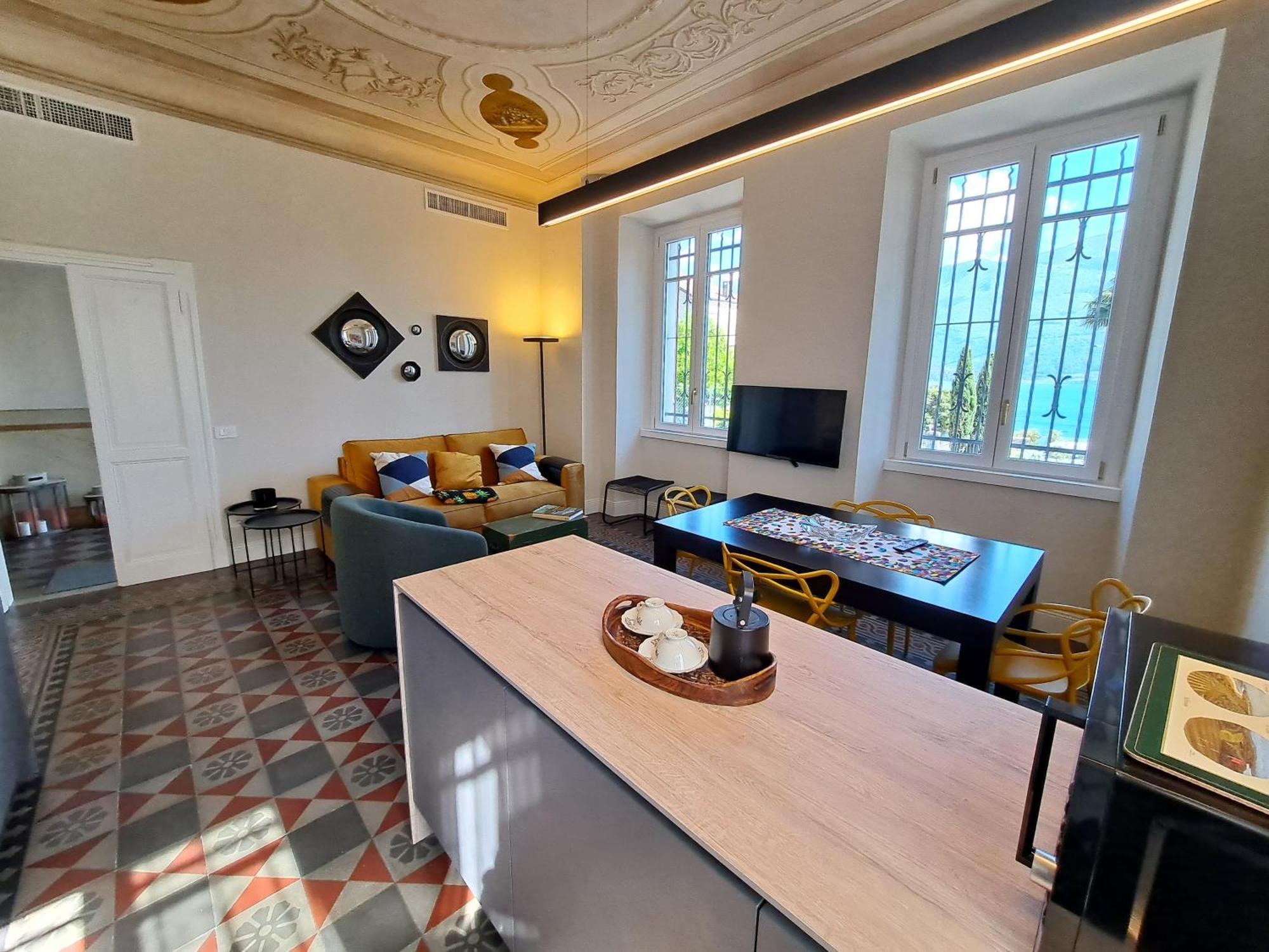 Immobillario - Domus Palmae Apartment Domaso Luaran gambar